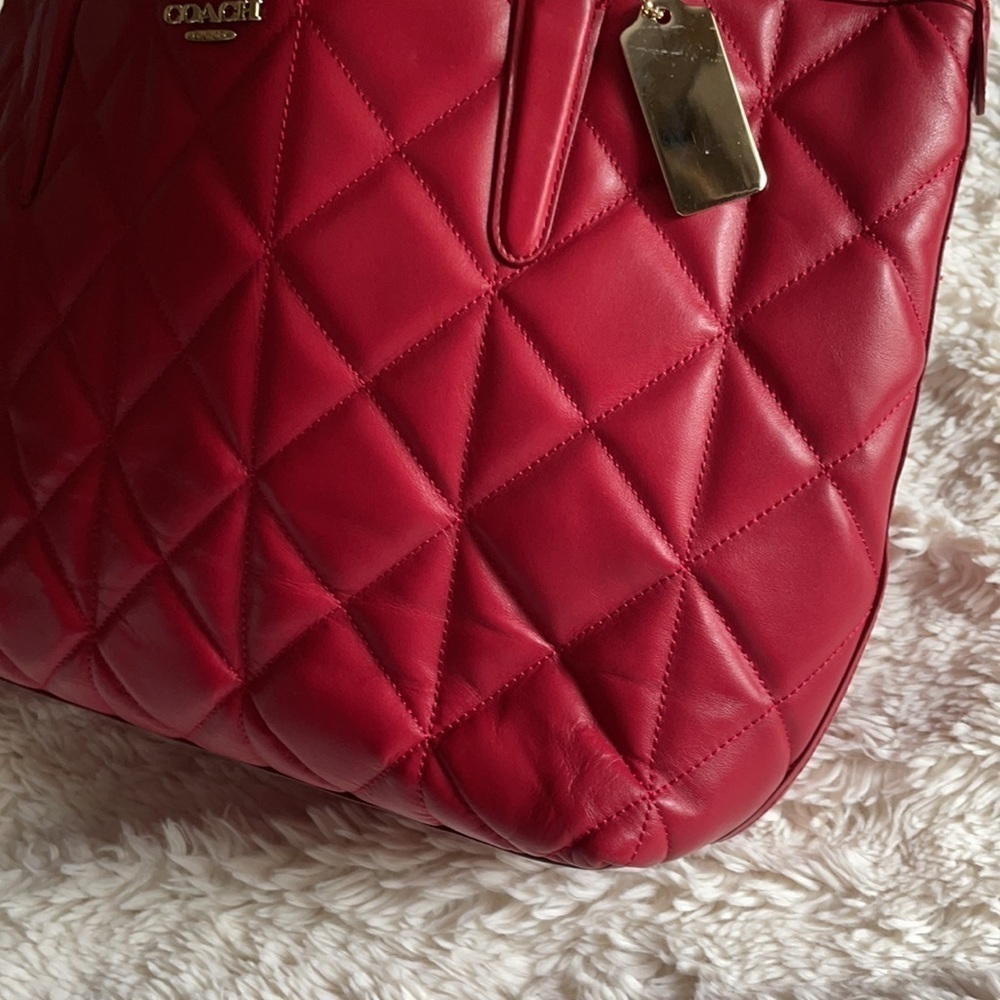 ❤️- NWT Coach Ava Chain Tote Carryall Red Quilted Leather Large Shoulder… - Picture 7 of 16